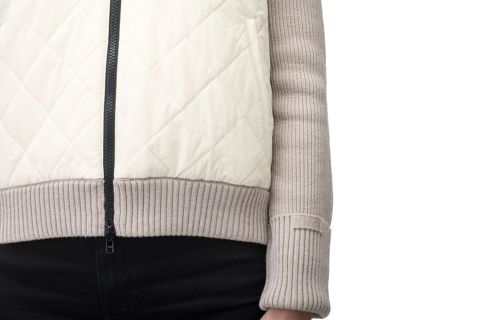 Ada Women's Quilted Full Zip Sweater - Image 10